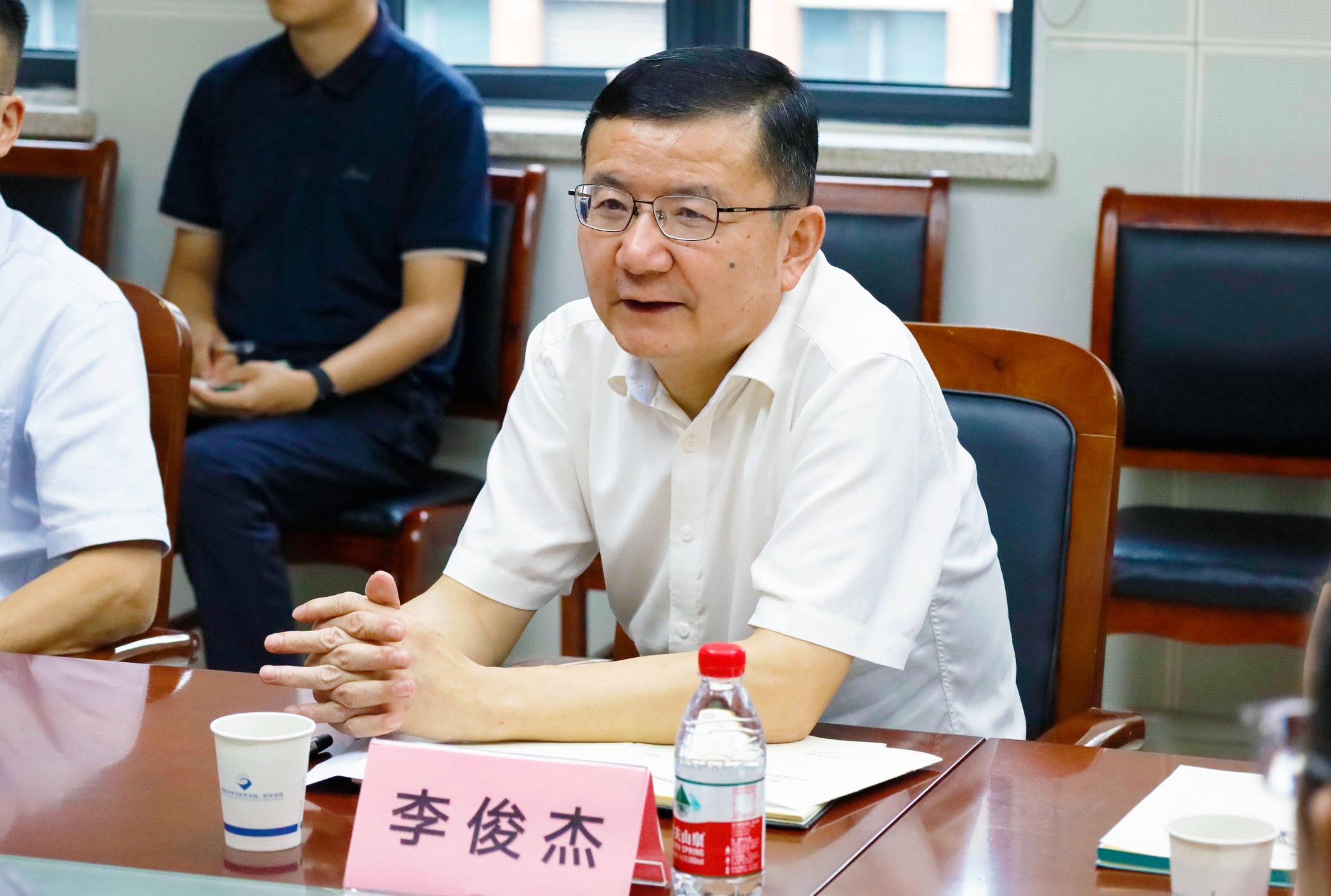 学校党委副书记李俊杰来院调研指导工作