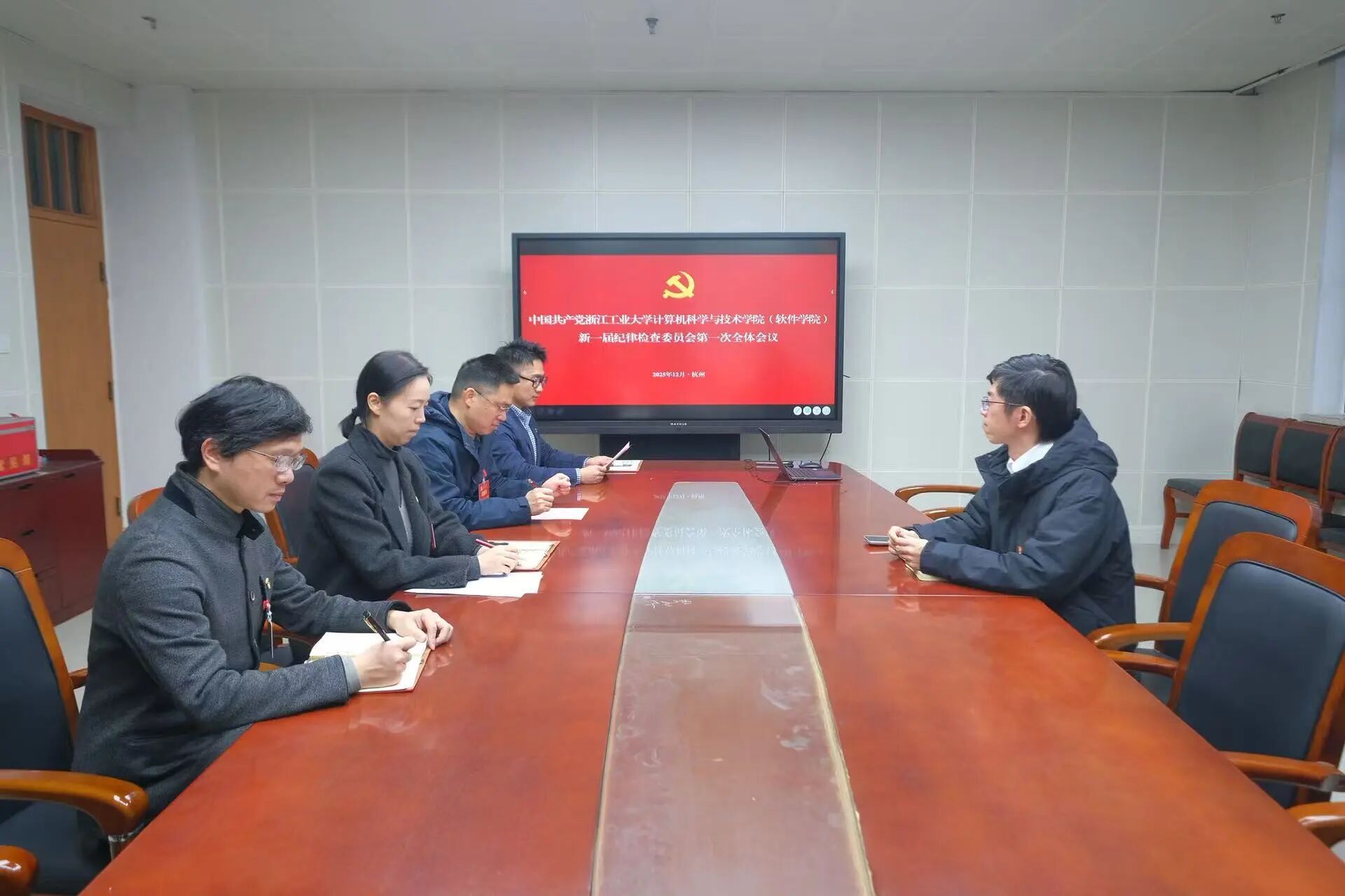 1765852343471003423.png image.png